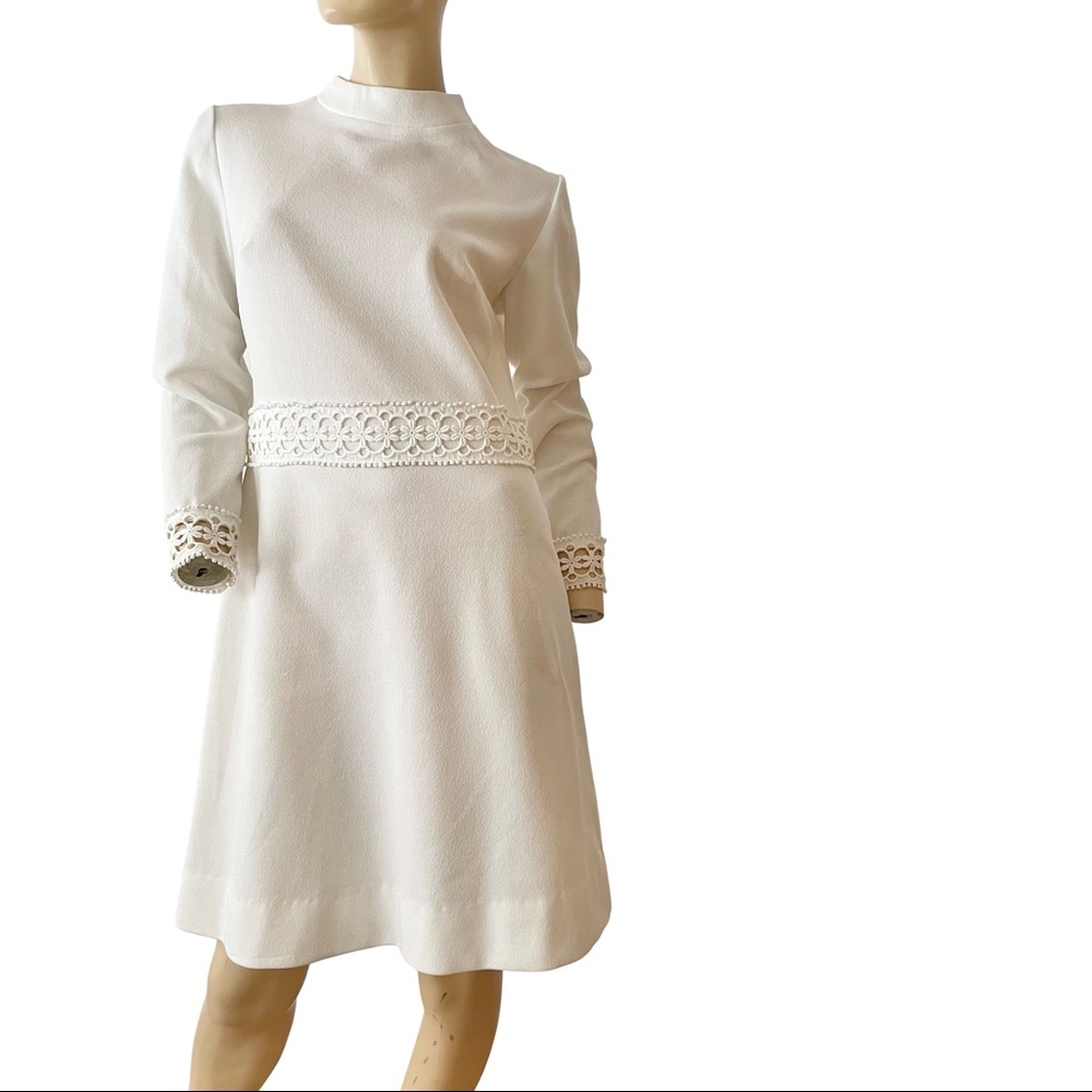 Vintage 60s/70s white midi elopement dress with embroidery- vintage size 14/M